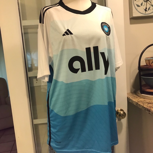 Adidas Carolina 2022 Jersey Pullover top - Picture 4 of 13
